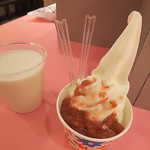 クィーンズソフトクリームカフェ - 