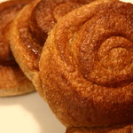 ベッカライ ビオブロート - シナモンロール