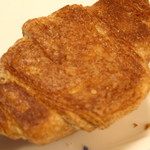 ベッカライ ビオブロート - クロワッサン裏