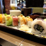 SHARI THE TOKYO SUSHI BAR - 色とりどりのお寿司