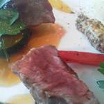 ビストロ セレニテ - ジューシーでビーフの旨みたっぷり