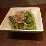 Wayou Izakaya Sakaduki - 豆腐と旬野菜のサラダ 梅肉ジュレがけ