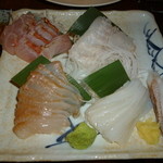 ぽんぽこたぬきのかくれ家 - 刺身（金目鯛、ほっけ、鮫がれい、やりいか）