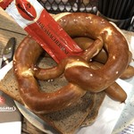 Hausmann's - プレッツェル(アップ)♪