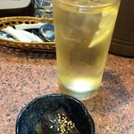 三祐酒場 - 元祖焼酎ハイボール＋お通し