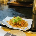 Hiroshima Fuu Okonomiyaki Yuuka - キムチとタコのもやし炒め