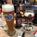 Hausmann's - 同行者の方のビールも一緒にパシャリ♪