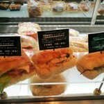 ル・プチメック - 本格的なフランス料理のような具をサンドした、フォカッチャやチャバタサンド