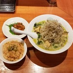 麺屋 六感堂 - 鮑の肝の冷製もやしそば＋トマトとシーチキンの炊き込みご飯＋タコキムチ