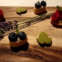 ヒカリヤ ニシ - 