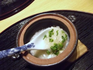 日本料理 柚こう - 先付け“かつおの酒盗と虎フグのお粥仕立て”