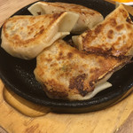 Gyouza Sakaba Tacchan - 肉汁餃子