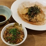 箸とレンゲ - 蝦子汁無麺＋麻婆飯