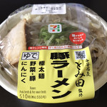 セブンイレブン - 料理写真:とみ田監修豚ラーメン 550円
