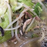 Miyama Shokudou - 茶色いスープに   泡ぶくぶく  強い豚骨臭