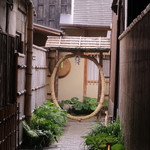 祇園 にしかわ - 稚児くぐり