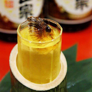 Kanazawa Yaki Fugu Yume Teppou - 暑い日には冷たいひれ酒で一杯いかがですか？ぜひ一度ご賞味ください