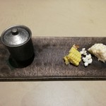 厨翠山   - とうもろこしの茶碗蒸し、2種のとうもろこし（花塩）