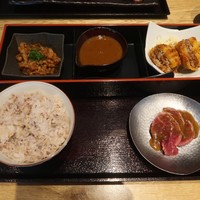 肉寿司 肉和食 KINTAN コレド室町 - 牛肉寿司特別御膳