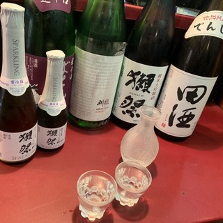 Carefully selected sake and shochu ◎All-you-can-drink is also available on the extensive drink menu!