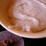 そばがきアップ（こいつは、のっぺりブツブツ）