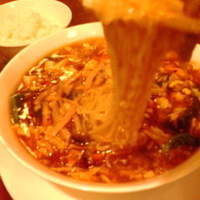 ぎをん桃庭 - サンラータン麺
