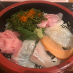 魚菜 まほらま - 海鮮丼、950円