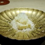 TTOAHISU - ◆マスカルポーネにクリームチーズのムース、パルミジャーノレッジャーノ 主人が大好きな品で、今回お二人にも召し上がって頂きたいと、シェフにご無理を申しました。m(__)m 作られたのは2年ぶりだそうですが、これも定番にして頂きたいくらい美味しい。