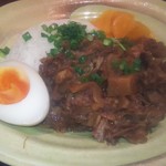 琉球・梅酒ダイニング てぃーだ - 料理写真:ランチ魯肉飯 880円