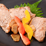 築地いなせや - 鮪ほほステーキ