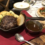 PEANUTS DINER - 神戸牛のハンバーグ 淡路オニオンソース