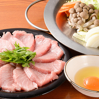 使用新鲜的天然金枪鱼◎享受著名的“金枪鱼日式牛肉火锅”