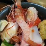 海の幸　翔 - アワビが終わっちゃったのでエビが入っていたが、このみずみずしさ、すごくない？