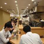 なにわ 麺次郎 - 店内