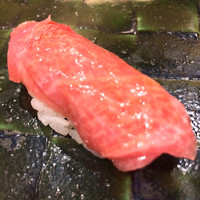 鮨處つの田 - 薄切りとろ 二枚重ね