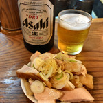 特麺コツ一丁ラーメン - 瓶ビールとおつまみ 600円