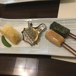 梅の花 - 生麩田楽と湯葉揚げ。