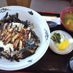 季禅房 - うなとろ丼１，５２０円