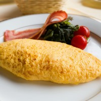 日光金谷ホテル - ホテルで食べるならやっぱりオムレツ！
                    中がフワフワトロンとしたオムレツはとってもオイシイ♡