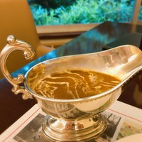 日光金谷ホテル - 百年ライスカレー（ビーフ・チキン・鴨）
                    ミミィはビーフを選択
                    日光虹鱒のフライを付けることもできます^ ^