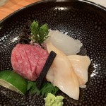 日本料理 たかむら - 秋田産本鮪、三陸石垣貝、秋田産平目、水前寺海苔を添えて