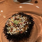 日本料理 たかむら - 三陸産イガ雲丹と甘エビ、じゅん菜のゼリー寄せ