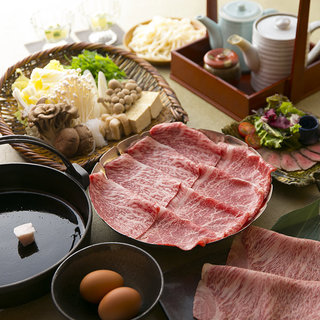 [Banquet for a large number of people] The Kuroge Wagyu beef and alcohol are very satisfying, and the membership fee is in the 5,000 yen range
