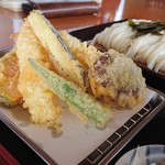 Menjuku - 盛り合わせの天ぷら