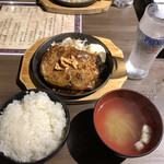 肉バル 東京グリルセンター - トンテキ定食880円