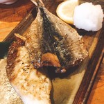 Toukiya - 真鯛の塩焼きとおまけのアジみりん♪