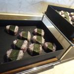 ANA SUITE LOUNGE、ANA LOUNGE - ANAのおにぎり