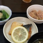 ささら - 揚げ鮭 鶏肉大和煮