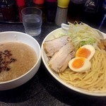 らうめん　さぶ郎 - つけ麺豚二枚入り880円(税込)