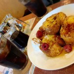 芭蕉珈琲 - 特製フレンチトーストとアイスコーヒー